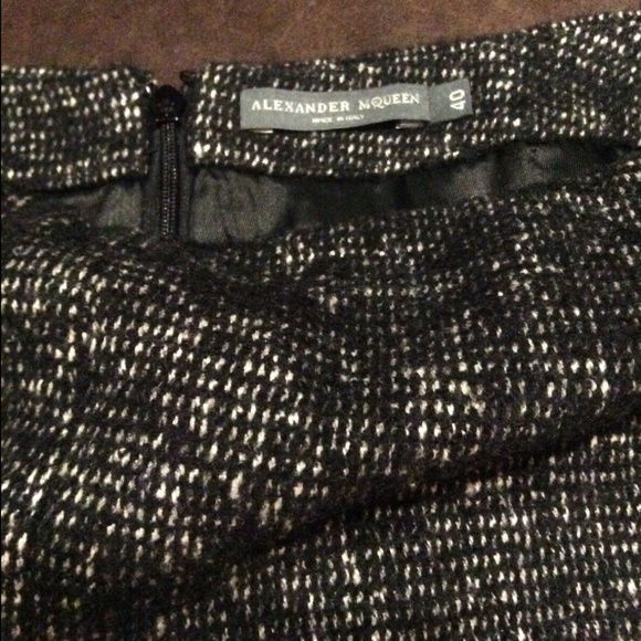 Alexander McQueen Tweed Midi Skirt Size 40 - Picture 6 of 7